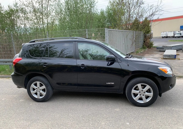Toyota RAV4 cena 39900 przebieg: 140000, rok produkcji 2006 z Szczucin małe 154